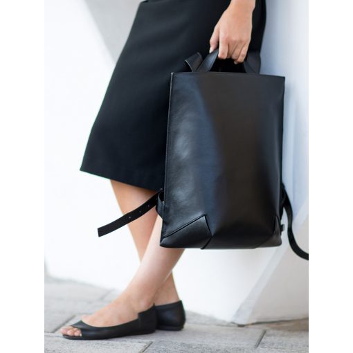 LIÉ - prémium bőr női hátitáska  - sötétkék