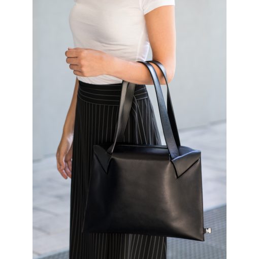 LIÉ - prémium bőr női válltáska - fekete