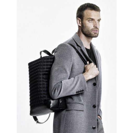 AGATE QUADRA - prémium női hátitáska - fekete